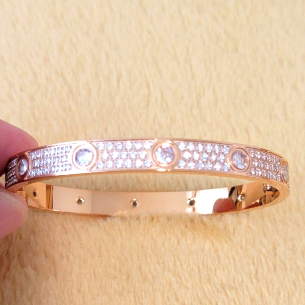 Elegant Rose Gold and rhinestone Bracelet